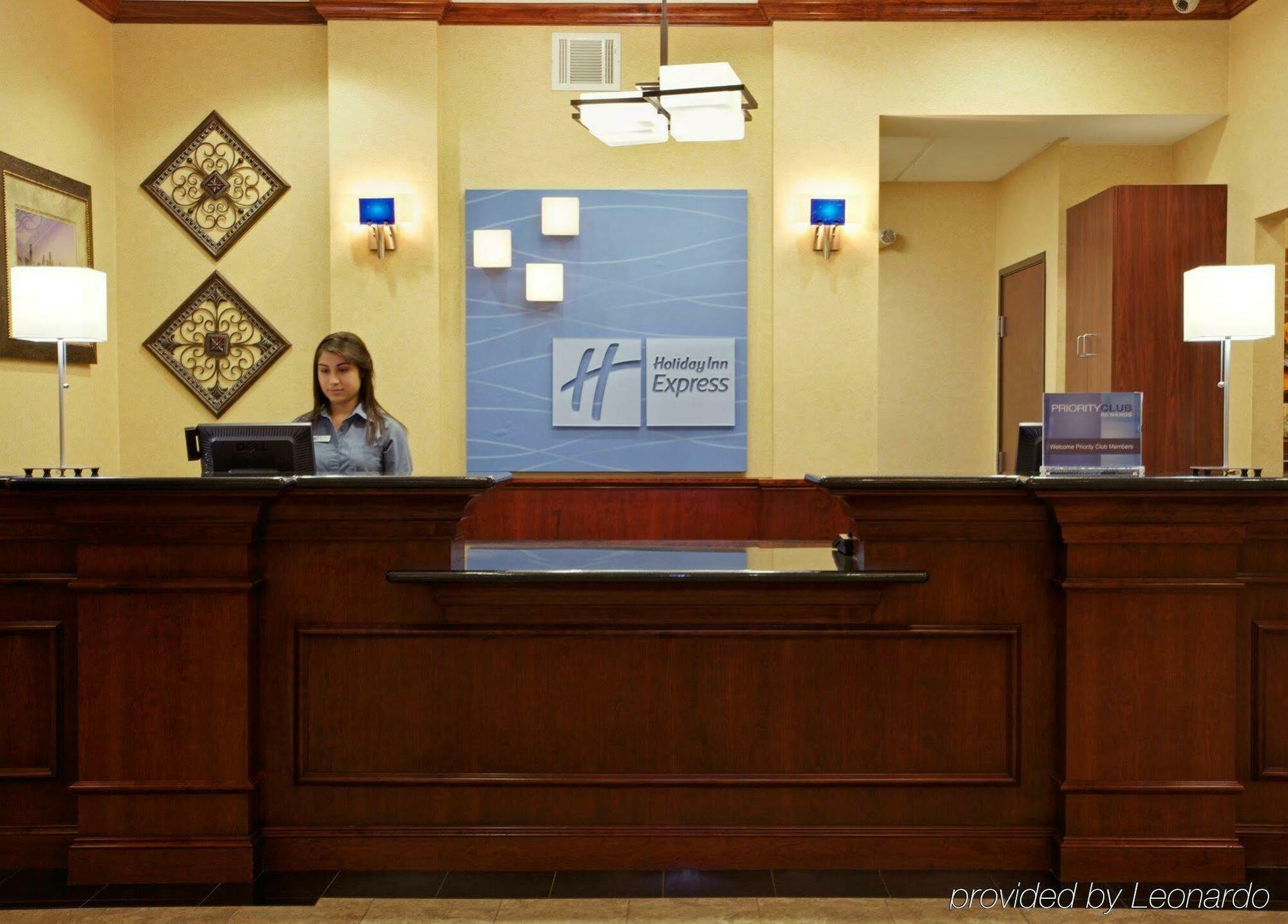 Holiday Inn Express & Suites Houston East, An Ihg Hotel Interior photo